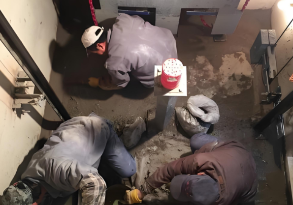 嘉定区上海长征医院凤阳路院区屋顶、电梯井修缮工程